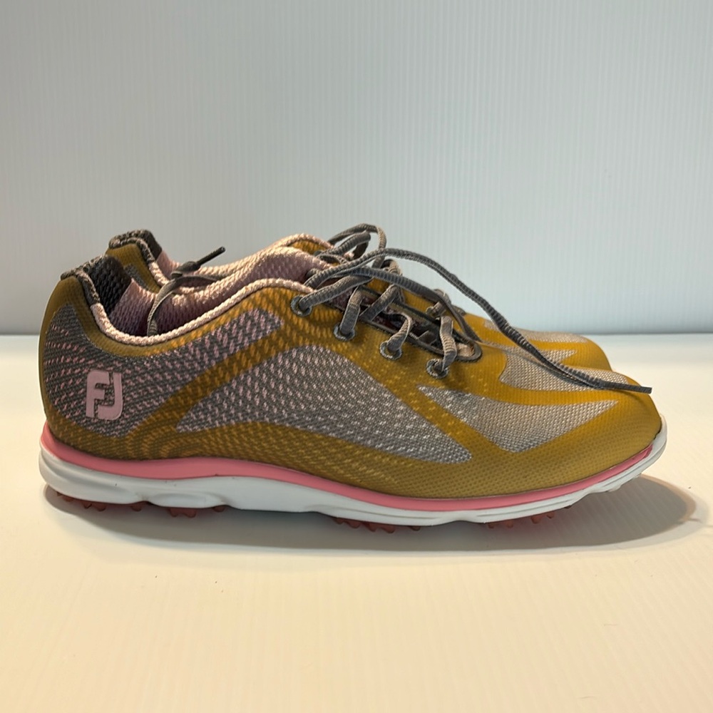 FOOTJOY women’s empower golf shoes size 9